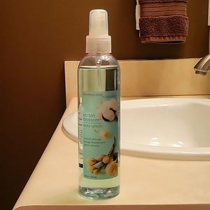 RARE!! Discontinued scent! Bath & Body Works Cotton Blossom body splash